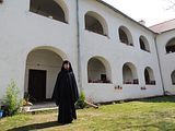 Szerb kolostor Szerbi�b�l �rkezett pappal. P�cska hat�ra. 2014. F�nyk�pezte: Turai T�nde.
